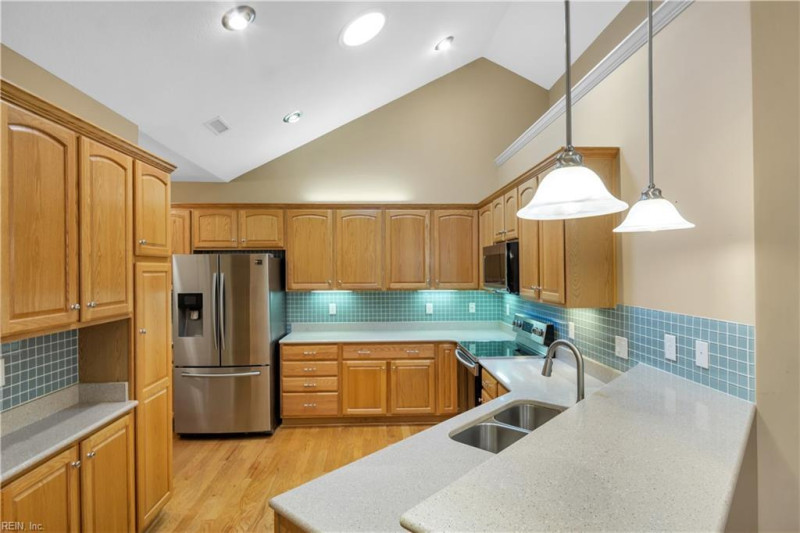 Photo 24 of 40 residential for sale in York County virginia