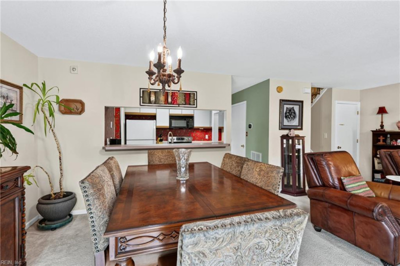 Photo 13 of 48 residential for sale in Portsmouth virginia