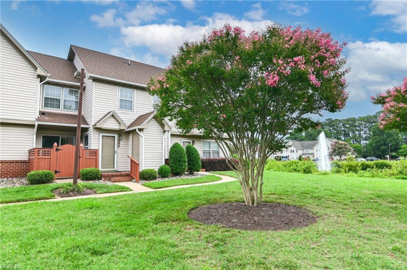 Photo 2 of 48 residential for sale in Portsmouth virginia