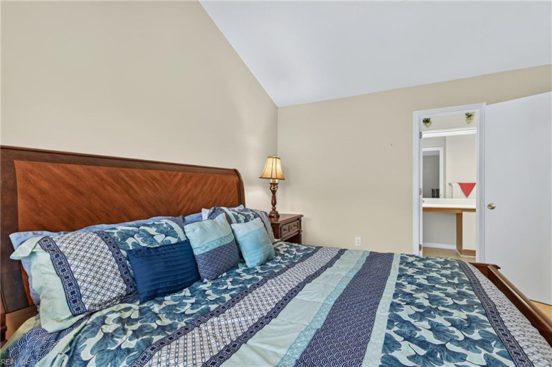Photo 27 of 48 residential for sale in Portsmouth virginia