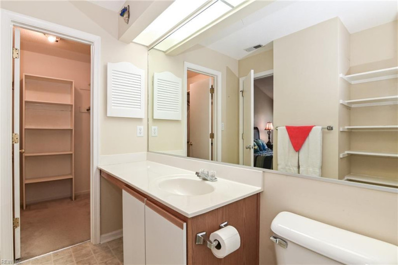 Photo 29 of 48 residential for sale in Portsmouth virginia