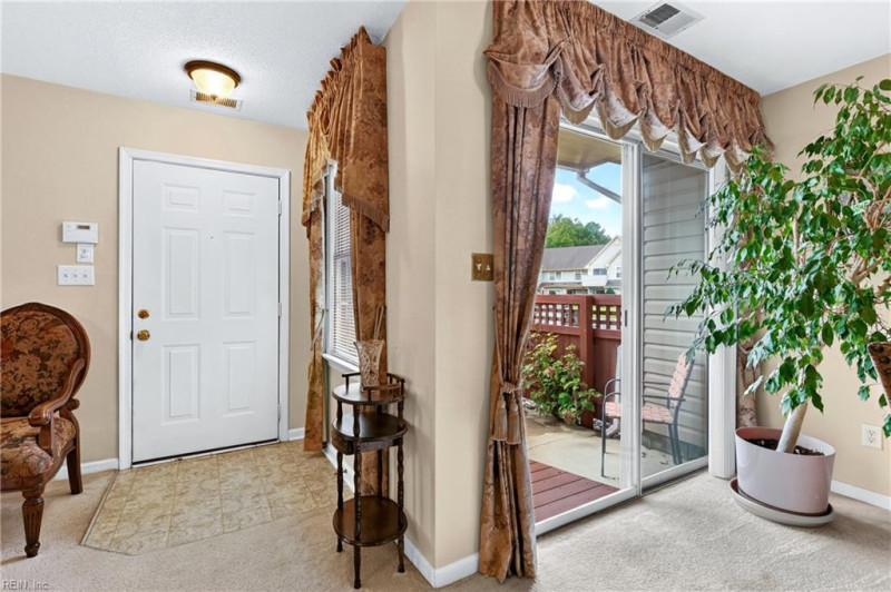 Photo 5 of 48 residential for sale in Portsmouth virginia