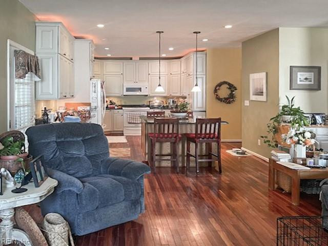 Photo 10 of 24 residential for sale in Chesapeake virginia