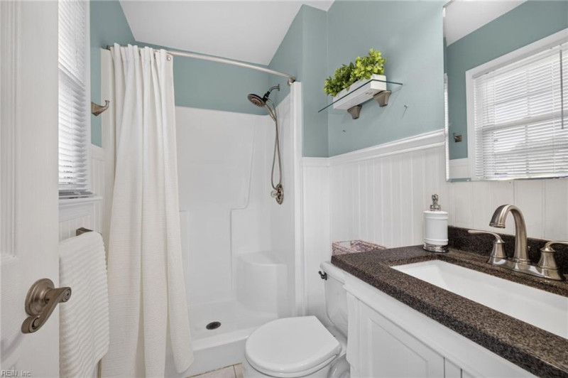 Photo 19 of 30 residential for sale in Chesapeake virginia