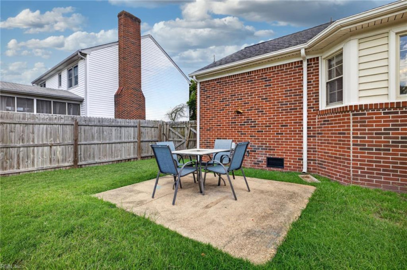 Photo 25 of 30 residential for sale in Chesapeake virginia
