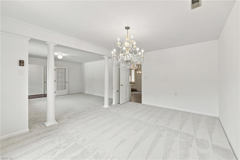 Photo 15 of 41 residential for sale in Hampton virginia