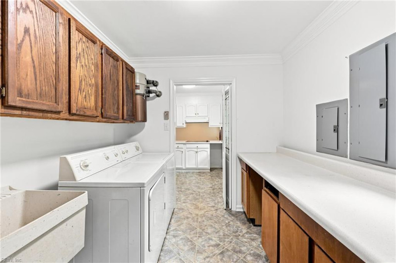 Photo 22 of 41 residential for sale in Hampton virginia