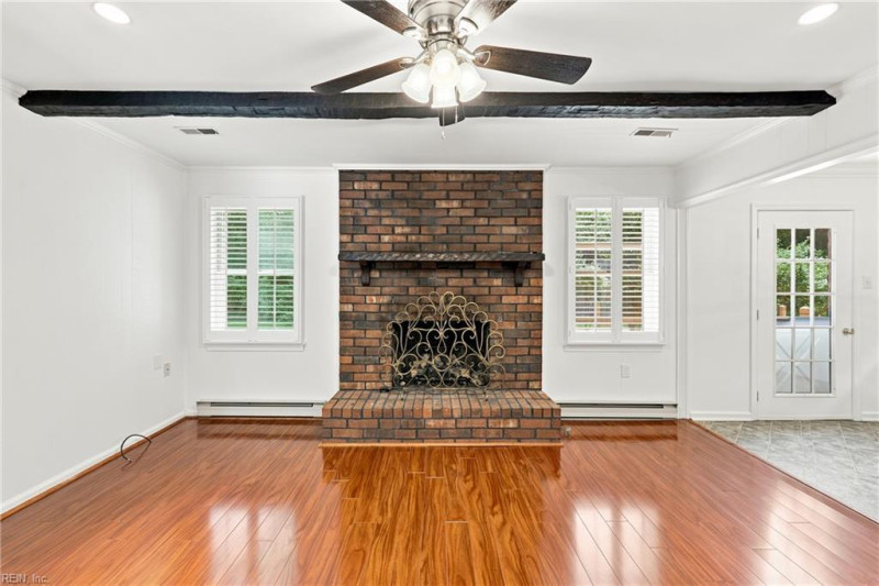 Photo 7 of 41 residential for sale in Hampton virginia