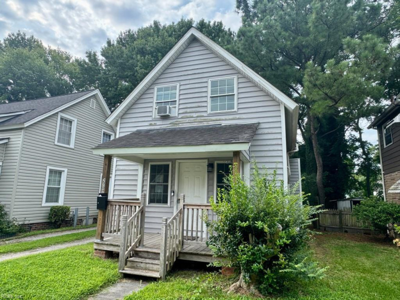 Photo 1 of 13 residential for sale in Portsmouth virginia