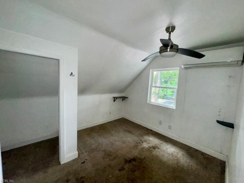 Photo 10 of 13 residential for sale in Portsmouth virginia