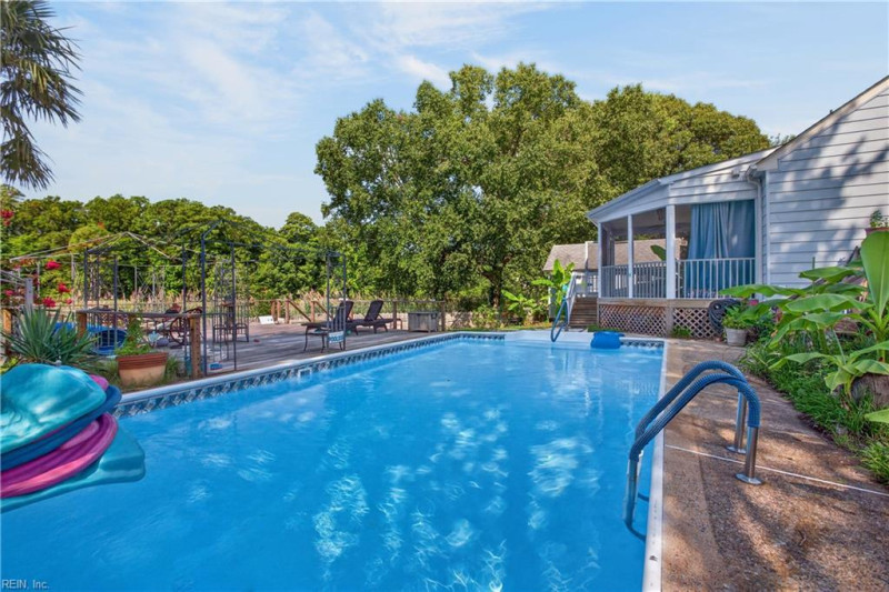 Photo 7 of 15 residential for sale in Newport News virginia