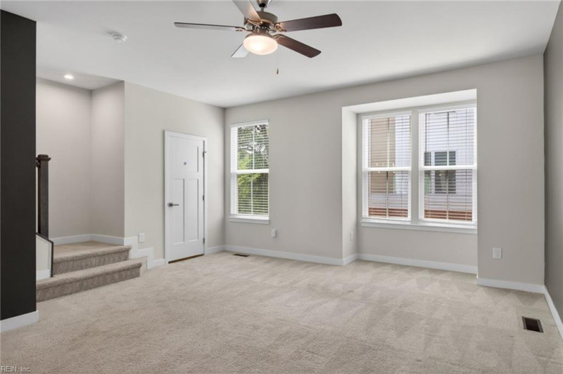 Photo 16 of 33 residential for sale in Norfolk virginia