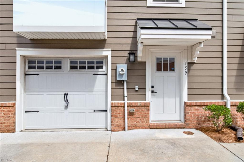 Photo 2 of 33 residential for sale in Norfolk virginia