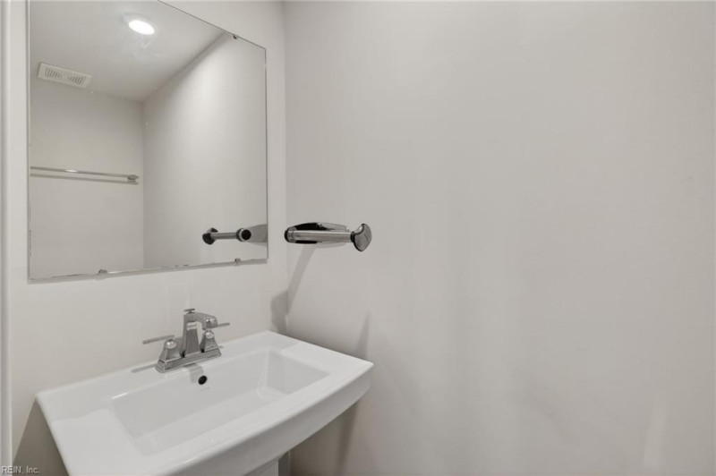 Photo 7 of 33 residential for sale in Norfolk virginia