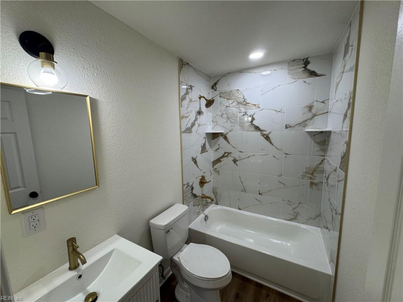 Photo 11 of 21 residential for sale in Norfolk virginia