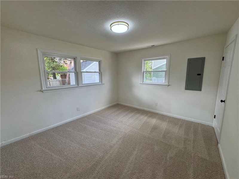 Photo 14 of 21 residential for sale in Norfolk virginia