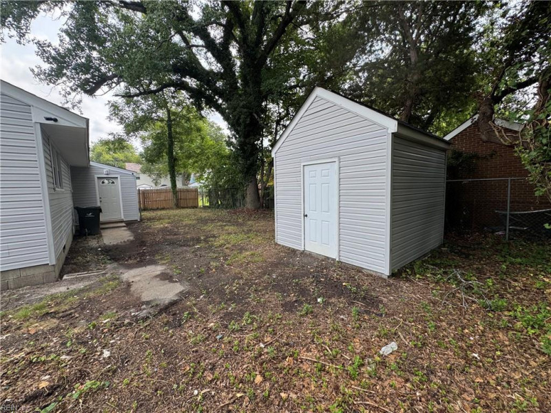 Photo 19 of 21 residential for sale in Norfolk virginia