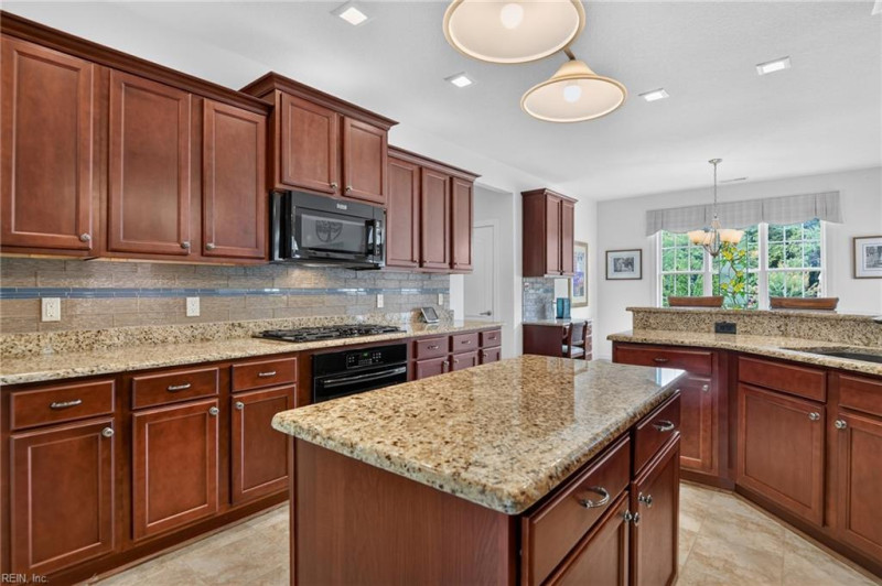Photo 11 of 42 residential for sale in Suffolk virginia