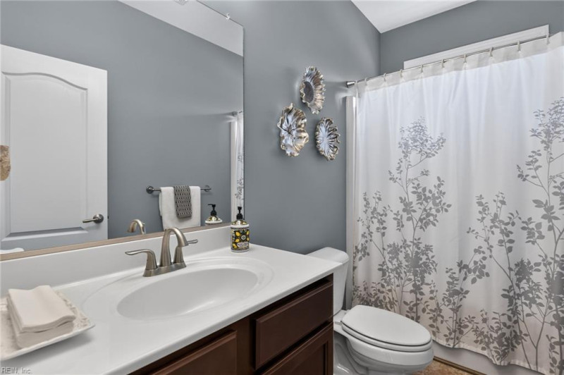 Photo 26 of 42 residential for sale in Suffolk virginia