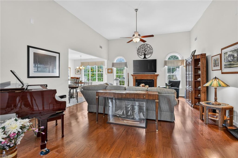Photo 8 of 42 residential for sale in Suffolk virginia