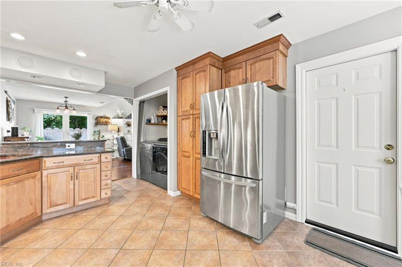 Photo 17 of 50 residential for sale in Virginia Beach virginia