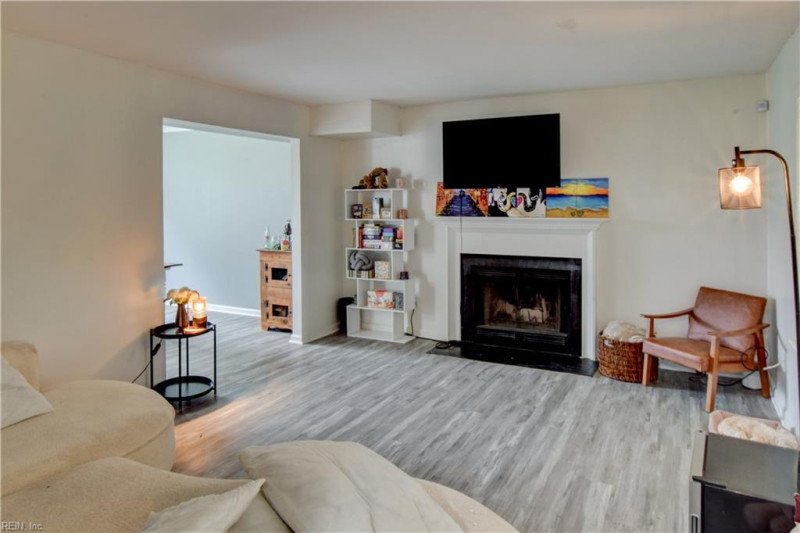Photo 2 of 12 residential for sale in Chesapeake virginia