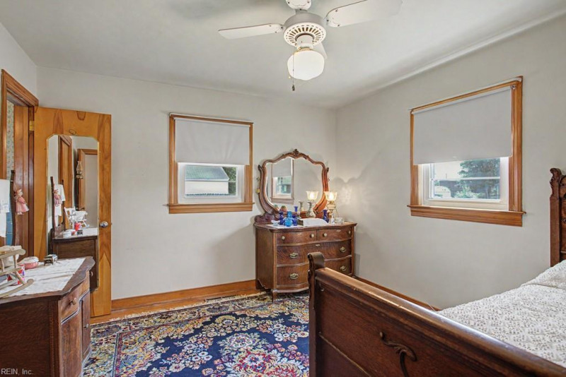 Photo 17 of 25 residential for sale in Hampton virginia