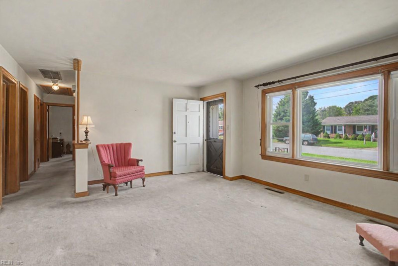 Photo 5 of 25 residential for sale in Hampton virginia