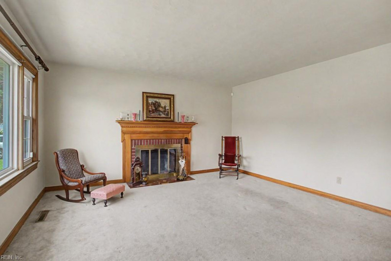 Photo 7 of 25 residential for sale in Hampton virginia
