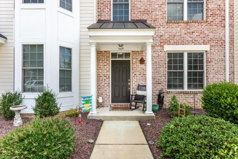 Photo 3 of 41 residential for sale in York County virginia