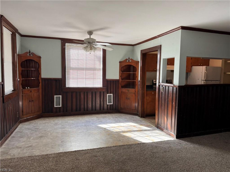 Photo 4 of 33 residential for sale in Hampton virginia