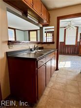 Photo 7 of 33 residential for sale in Hampton virginia