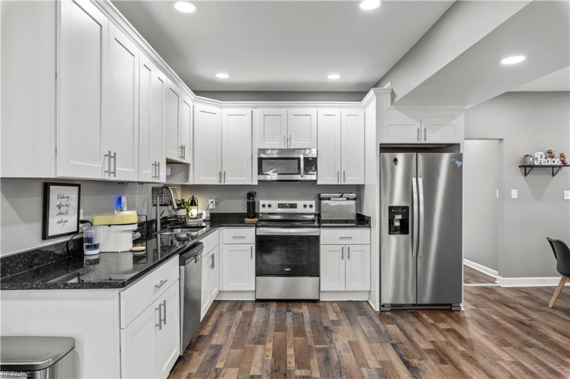 Photo 10 of 27 residential for sale in Hampton virginia