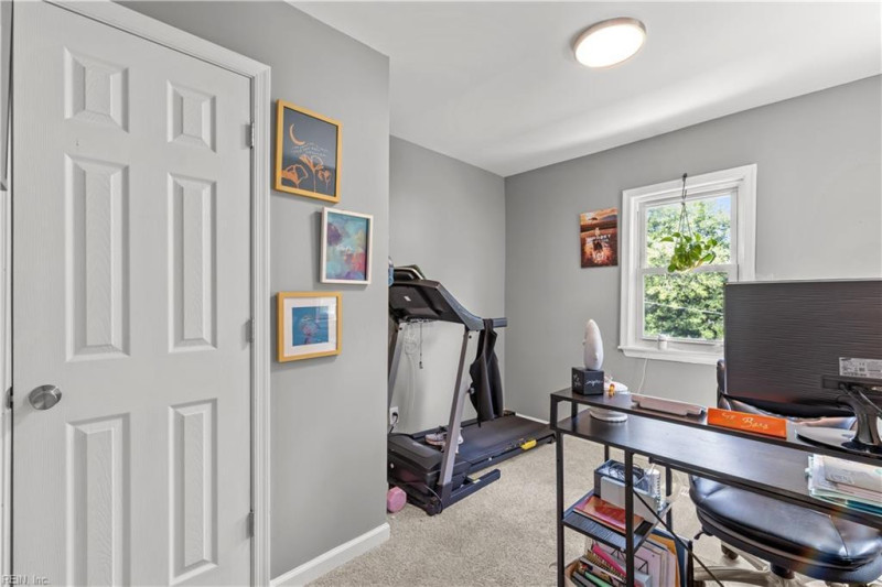 Photo 22 of 27 residential for sale in Hampton virginia