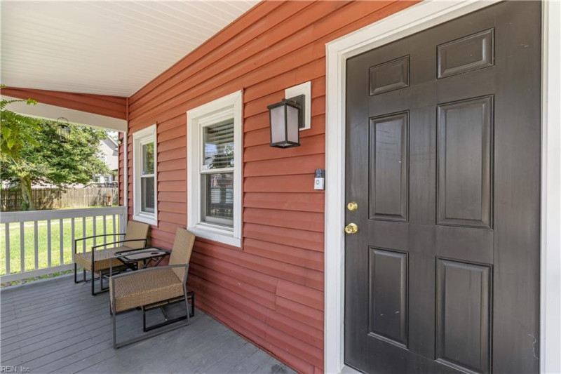 Photo 3 of 27 residential for sale in Hampton virginia
