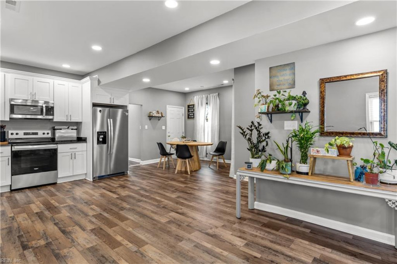 Photo 8 of 27 residential for sale in Hampton virginia