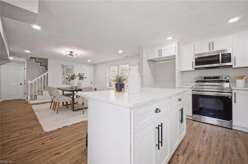 Photo 13 of 36 residential for sale in Hampton virginia