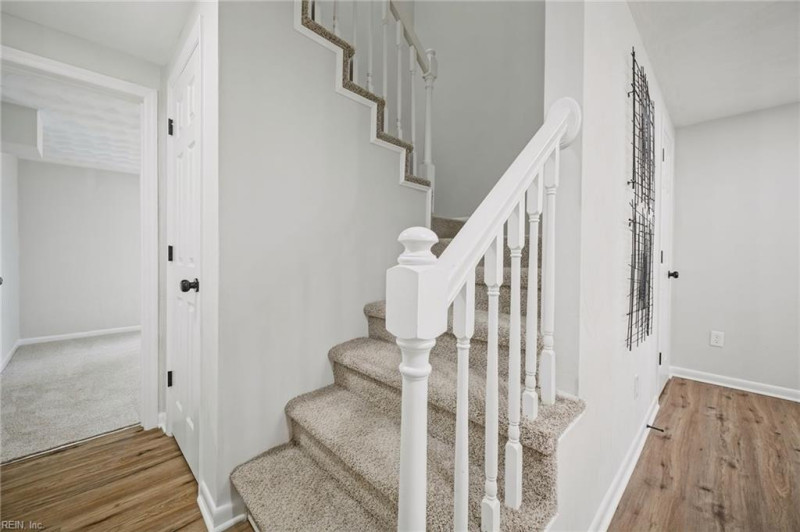 Photo 5 of 36 residential for sale in Hampton virginia