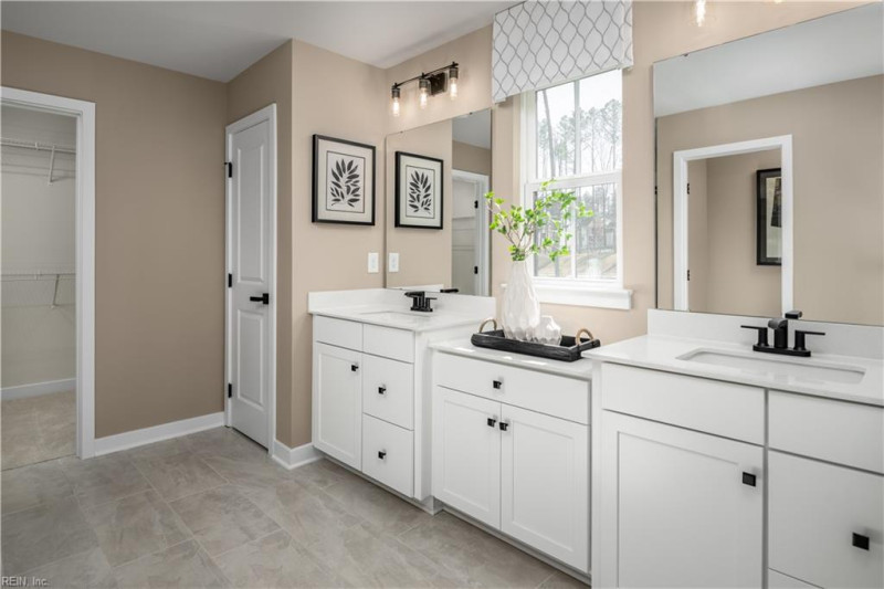 Photo 2 of 14 residential for sale in Poquoson virginia