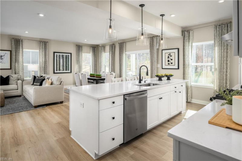 Photo 7 of 14 residential for sale in Poquoson virginia