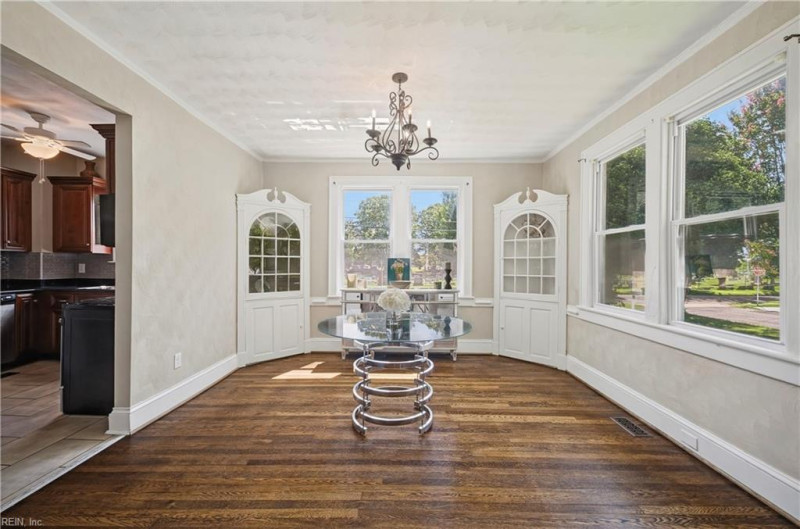 Photo 16 of 49 residential for sale in Portsmouth virginia