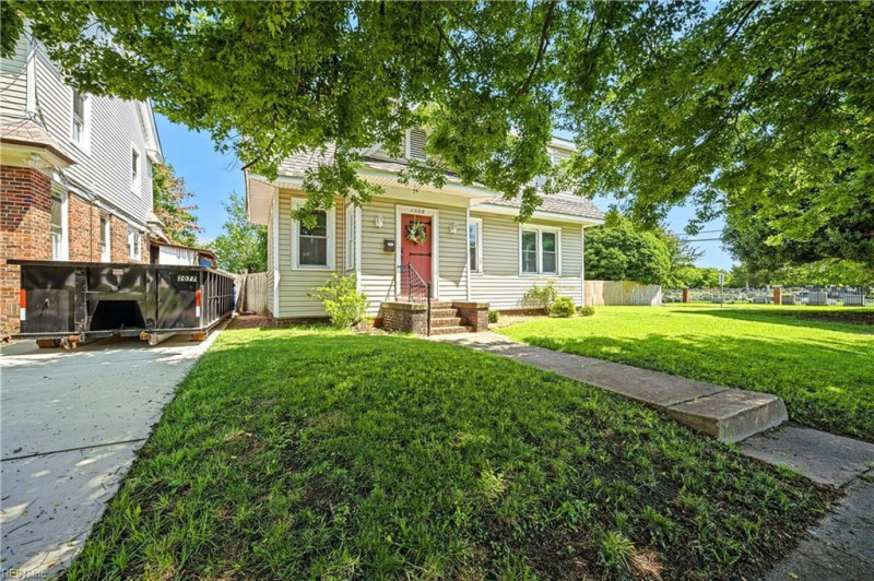 Photo 2 of 49 residential for sale in Portsmouth virginia