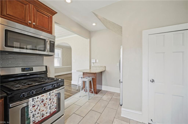 Photo 20 of 49 residential for sale in Portsmouth virginia