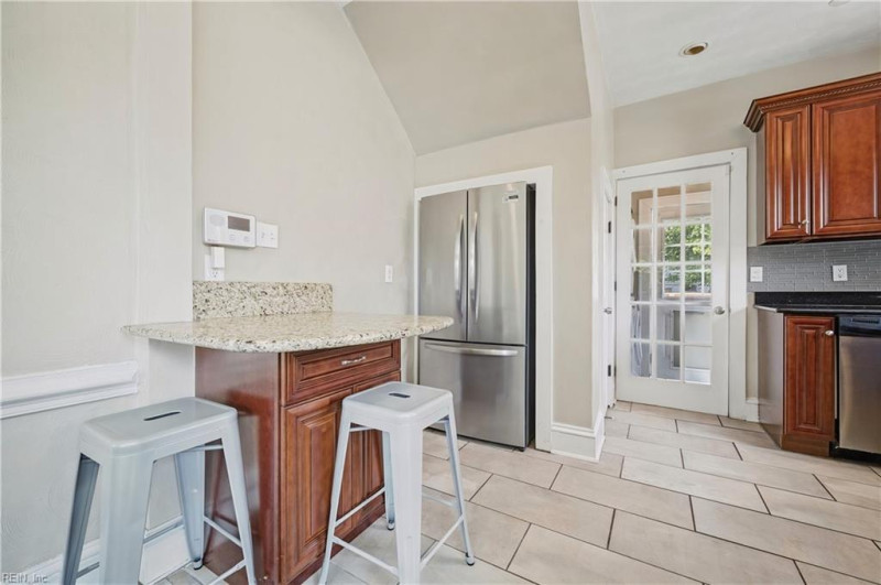 Photo 21 of 49 residential for sale in Portsmouth virginia