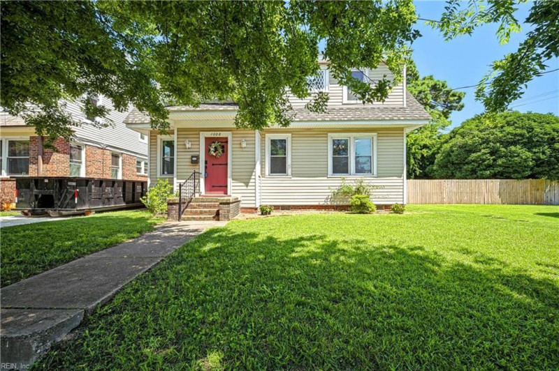 Photo 3 of 49 residential for sale in Portsmouth virginia
