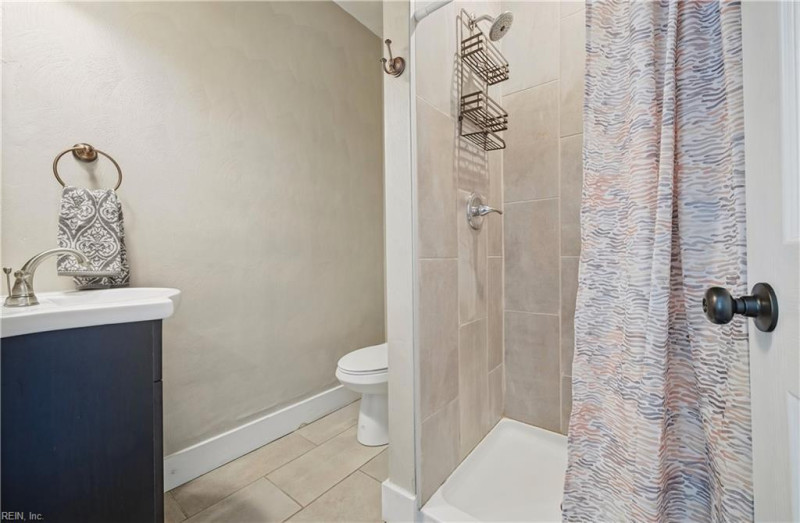Photo 32 of 49 residential for sale in Portsmouth virginia