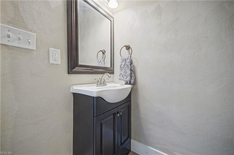 Photo 33 of 49 residential for sale in Portsmouth virginia