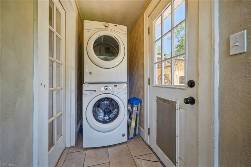 Photo 36 of 49 residential for sale in Portsmouth virginia