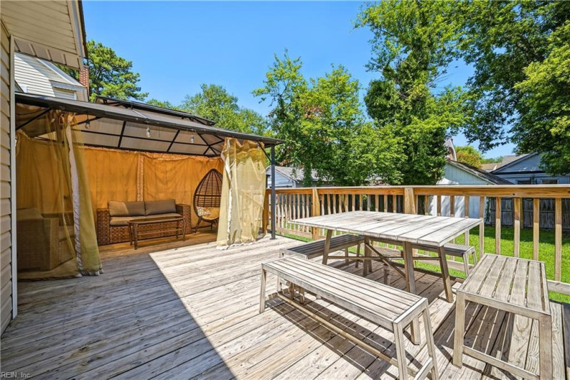 Photo 37 of 49 residential for sale in Portsmouth virginia