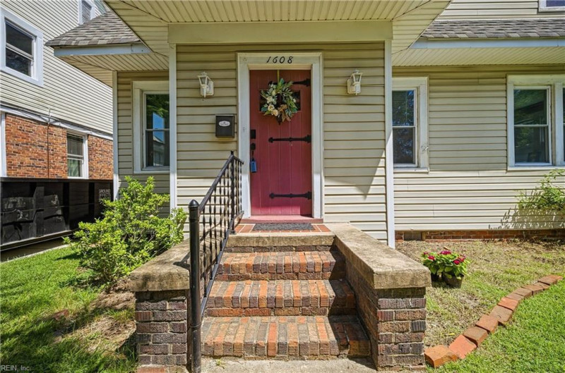 Photo 7 of 49 residential for sale in Portsmouth virginia